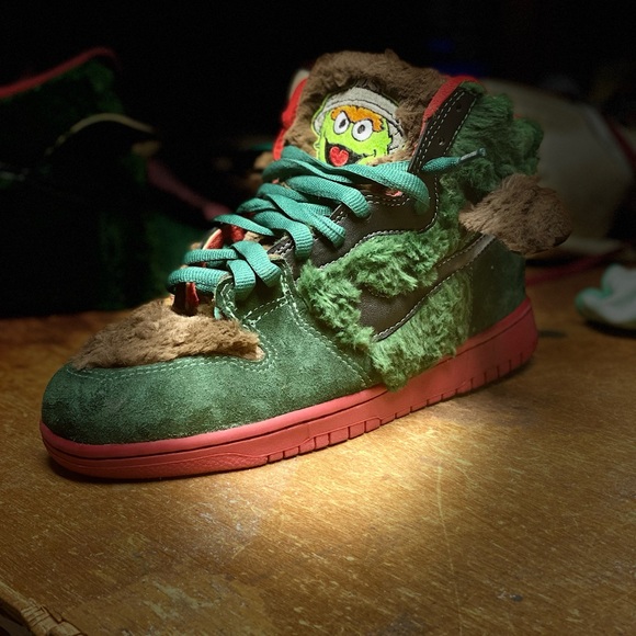 Meet your Posher, Tyler - Picture 1 of 1